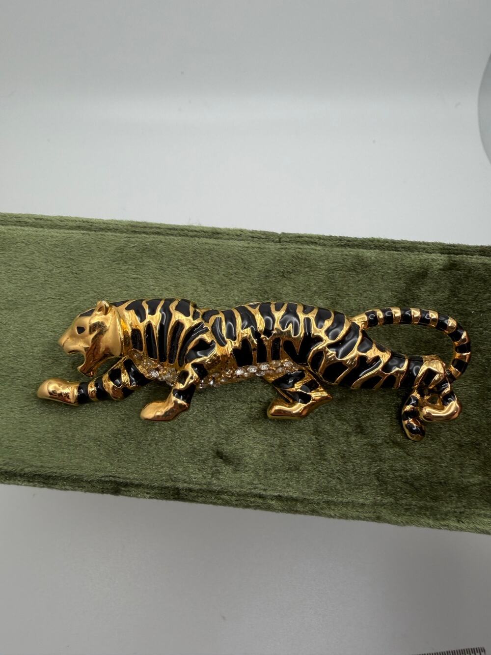 vintage Carolee Prowling Tiger Brooch